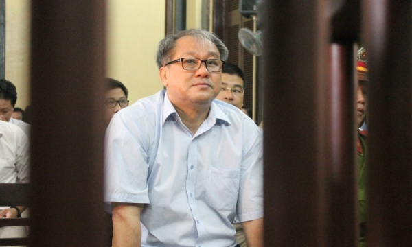 Đại án VNCB: Luật sư yêu cầu gọi đích danh nhóm Dr.Thanh hoặc Tân Hiệp Phát